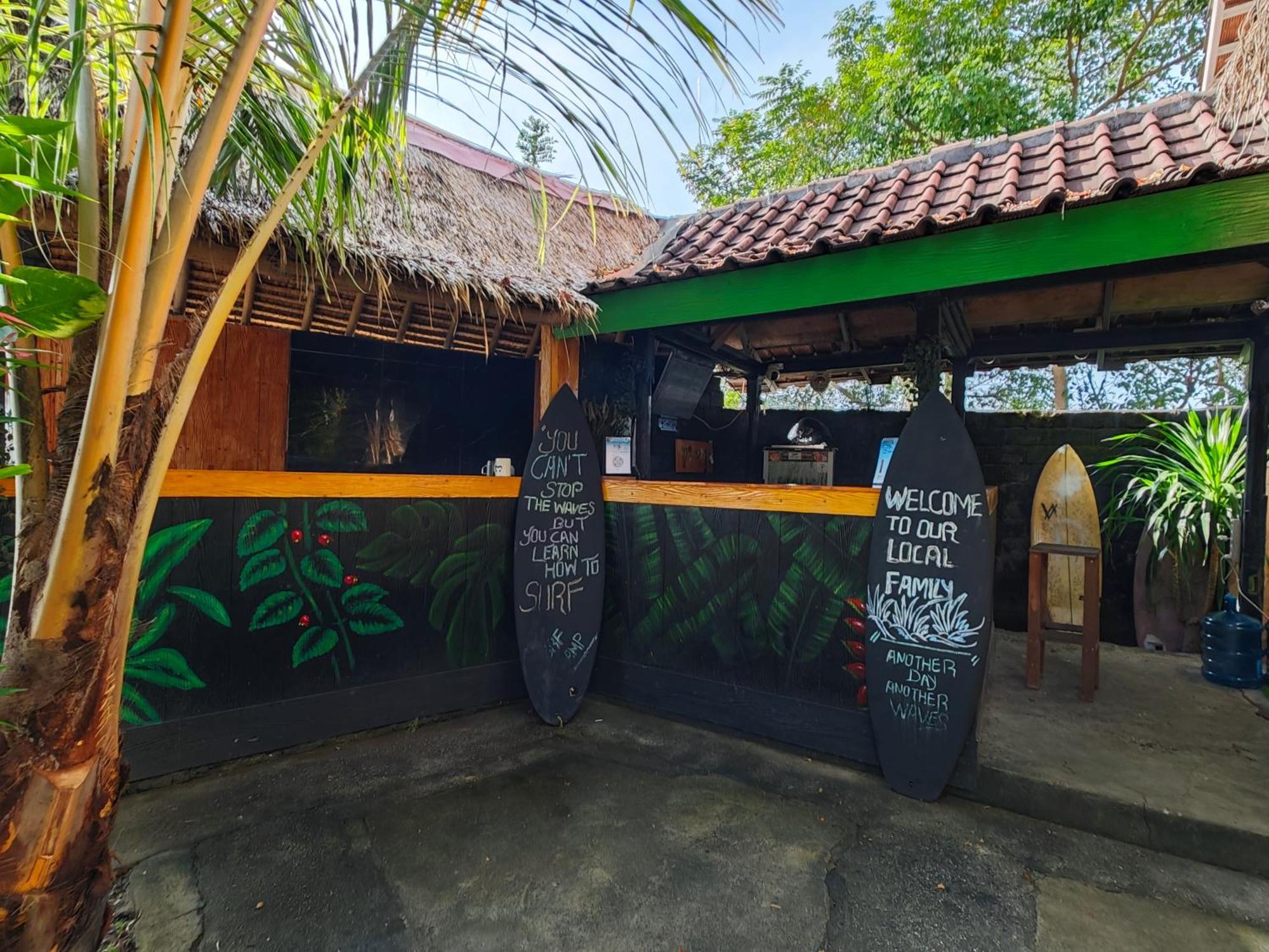 Surf Camp 79 Kuta (Lombok) Exterior foto